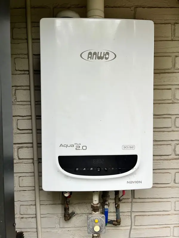 Calefón Anwo instalado en exterior
